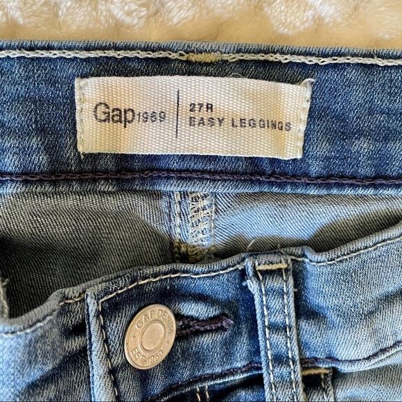 Gap Distressed Jeggings - Picture 2 of 6
